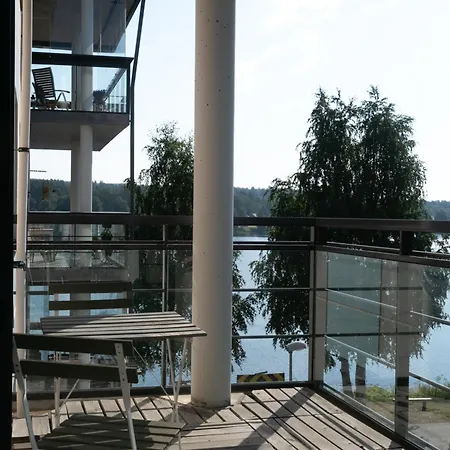 Elvania Riverside דירה